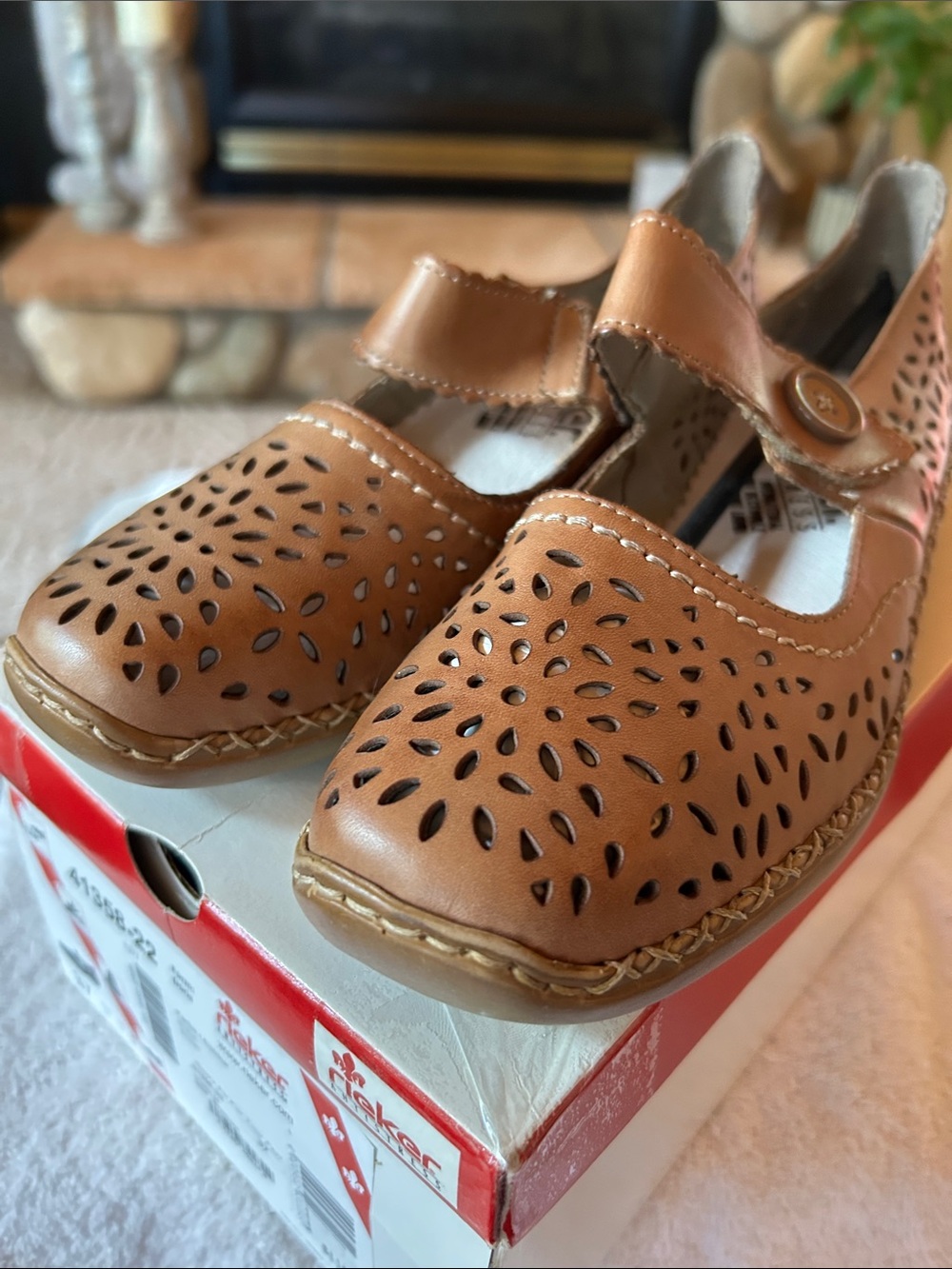 Rieker Antistress Brown Perforated Leather MaryJane Shoes, Size 6, NWT